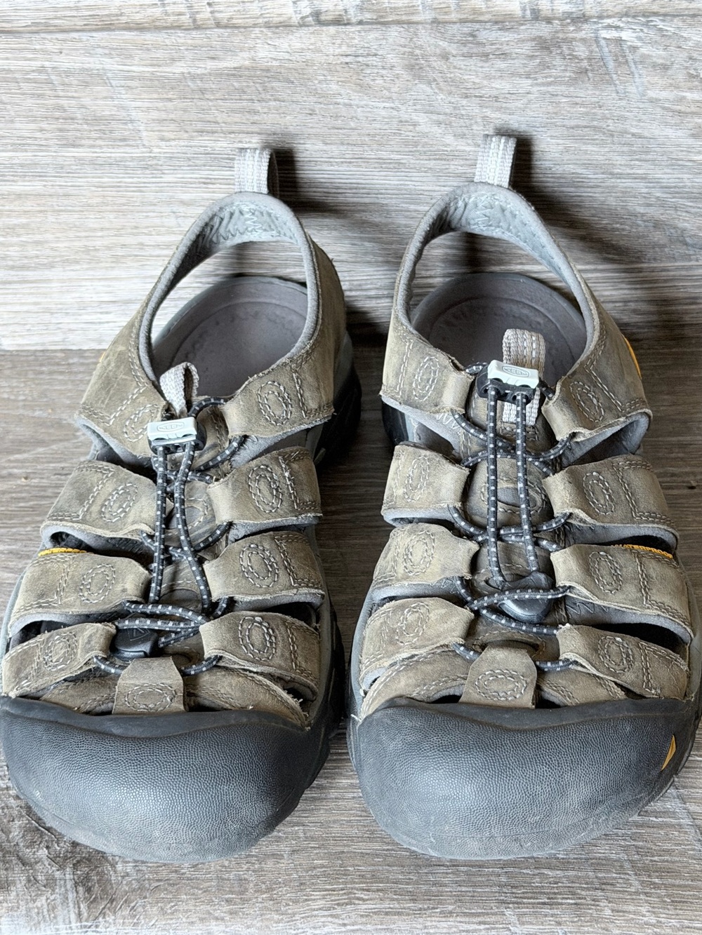 KEEN Newport Men’s 8.5 Waterproof Leather Hiking Sport Sandals